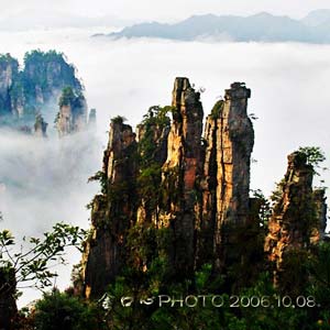 休閑自駕L線：張家界、袁家界、天子山、寶峰湖、猛洞河漂流、芙蓉鎮(zhèn)三晚四日游