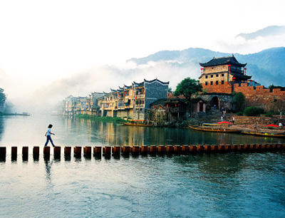 長沙往返A9線：鳳凰古城、德夯苗寨、矮寨吊索橋品質(zhì)純玩兩日游